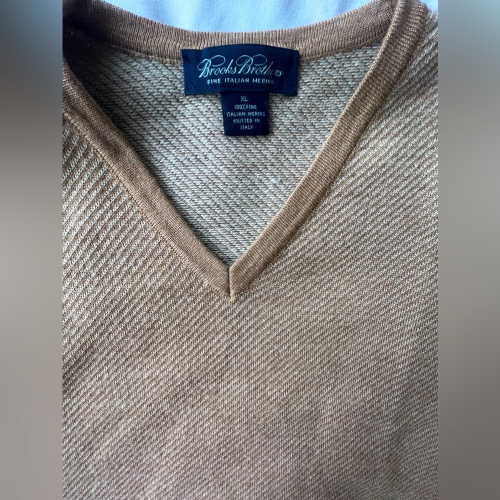Brooks Brothers 100% Fine Italian Merino Wool Vest. Beautiful quality